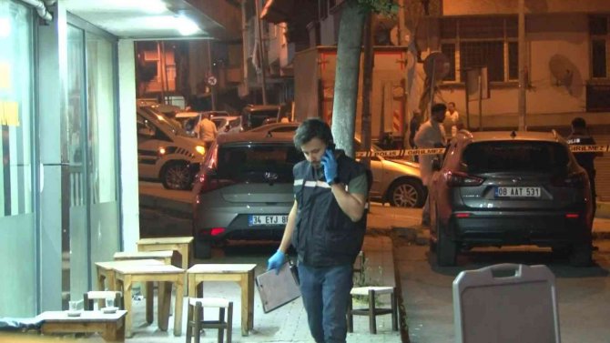 Küçükçekmece’de Silahlı Saldırı: 2 Yaralı