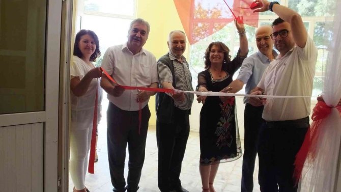 Burhaniye’ De Hem Sergisi Pelitköy De Açıldı