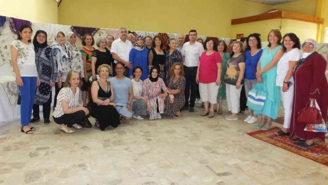 Burhaniye’ De Hem Sergisi Pelitköy De Açıldı