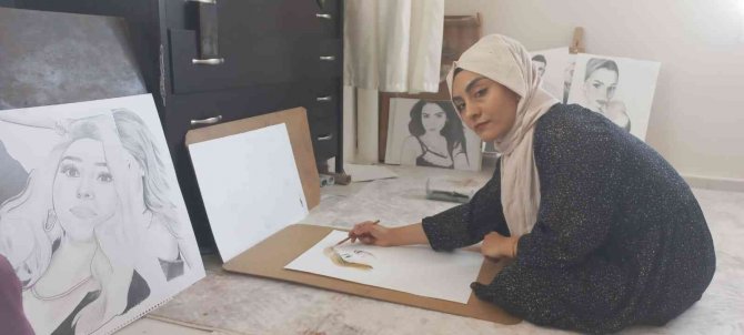 Mardinli Ev Hanımı Hobi Olarak Başladığı Resim Sanatını Ticarete Döktü