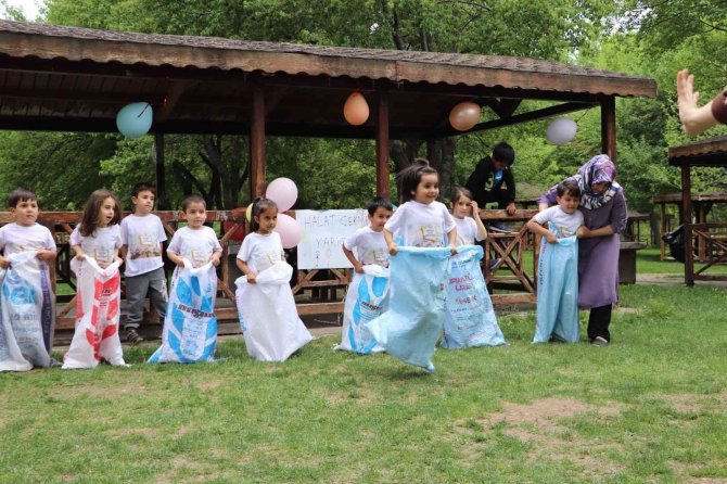 Minikler Şenlikte Buluştu