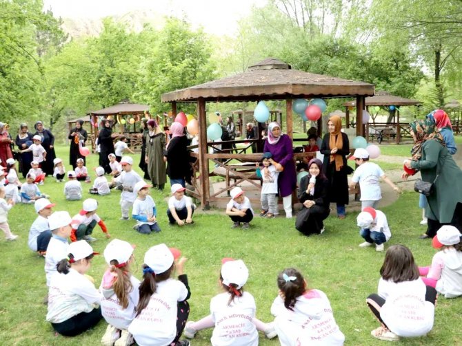 Minikler Şenlikte Buluştu