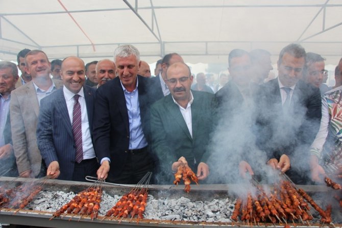 Trabzon’da İlk Kez Ciğer Şöleni Düzenlendi