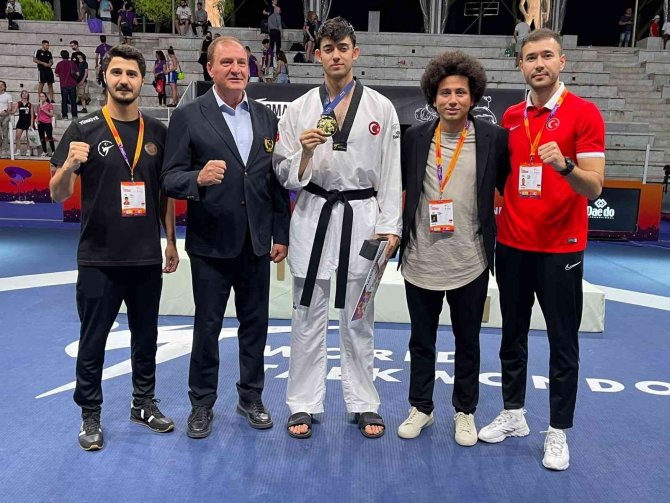Emre Kutalmış Ateşli Altın Madalya Kazandı