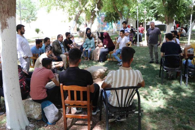 Sınav Öncesi Öğrencilere Moral Verdi