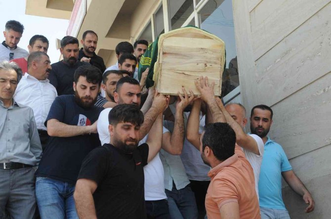 Dicle Nehri’nde Boğulan Gencin Cenazesi Gözyaşları Arasında Defnedildi