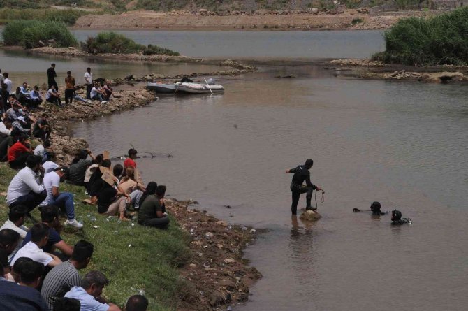 Dicle Nehri’nde Kaybolan Zekeriya Negiz’in De Cansız Bedenine Ulaşıldı