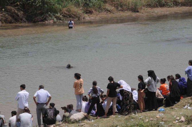 Dicle Nehri’nde Kaybolan Zekeriya Negiz’in De Cansız Bedenine Ulaşıldı