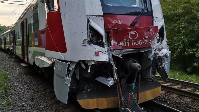 Slovakya’da Tren Kazasında 4’ü Ağır 70 Kişi Yaralandı