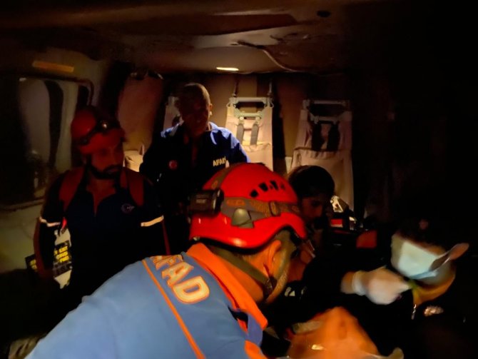 Silahla Yaralanan Çoban Helikopterle Hastaneye Kaldırıldı