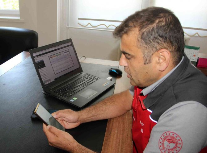 Türkiye’ye Örnek Proje ‘Buzağım Doğdu’ İhbar Hattı