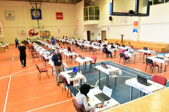 Geleceğin Teknoloji Yıldızları Deneyap Teknoloji Atölyelerine Girebilmek İçin Ter Döküyor