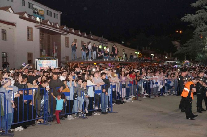 İ̇lyas Yalçıntaş, Kastamonu’da Hayranlarıyla Buluştu
