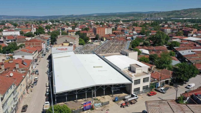 Yenişehir Pazar Alanında Çalışma Hızlandı