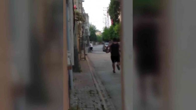 İ̇nternet Kablosunu Çalan Şüphelileri Arabayla Kovaladı