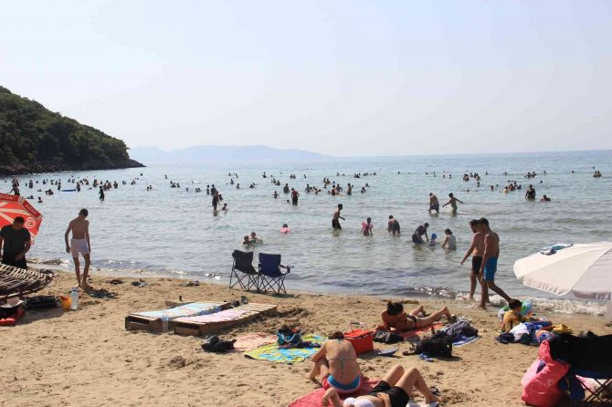 Havalar Isındı, Halk Denize Akın Etti