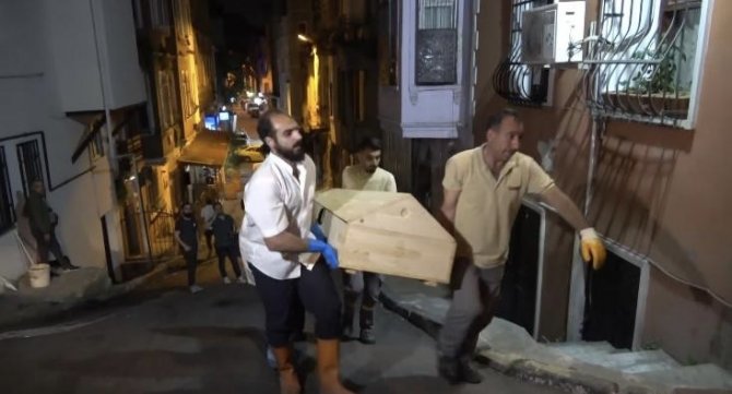 Taksim’deki Korkunç Cinayetle İlgili Yeni Gelişme: Katilin Arkadaşları Da Yakalandı