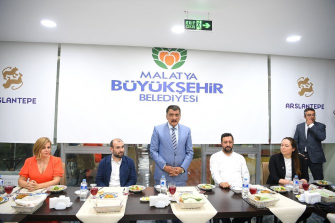 Gürkan, Tobb İ̇stanbul Genç Girişimciler Kurulu Üyeleriyle Bir Araya Geldi