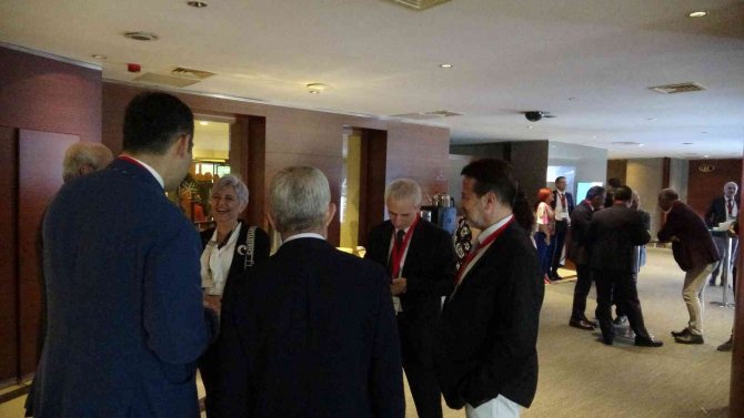 Uzmanlar Organ Naklinin Artması İçin Bir Araya Geldi