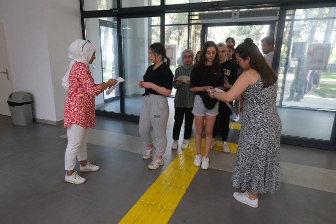 Üniversite Adayları İçin En Ciddi Prova