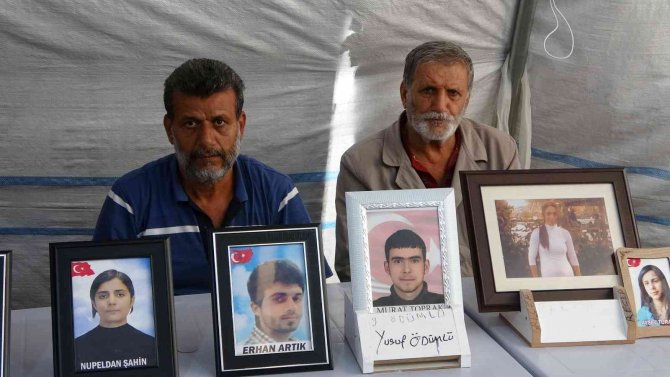 Hdp Diyarbakır İ̇l Başkanlığı Önündeki Evlat Nöbeti Bin 7’nci Gününde