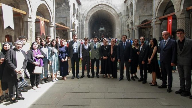 Erzurum’da Öğrencilerin Sergisi Büyük İlgi Gördü