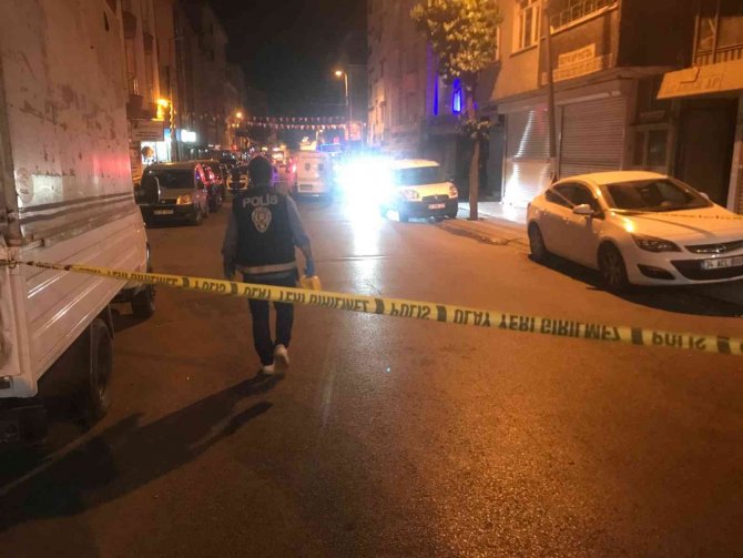 Esenyurt’ta Silahlı Kavga: 3 Yaralı