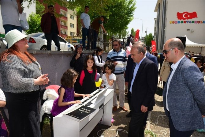 Hayat Boyu Öğrenme Haftası Sergi Açılışı Yapıldı