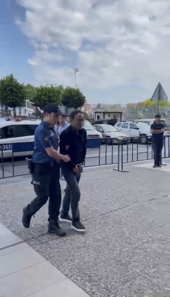 İ̇stanbul’da Tarih Eser Kaçakçısı Bekçilerin Dikkati Sayesinde Yakalandı