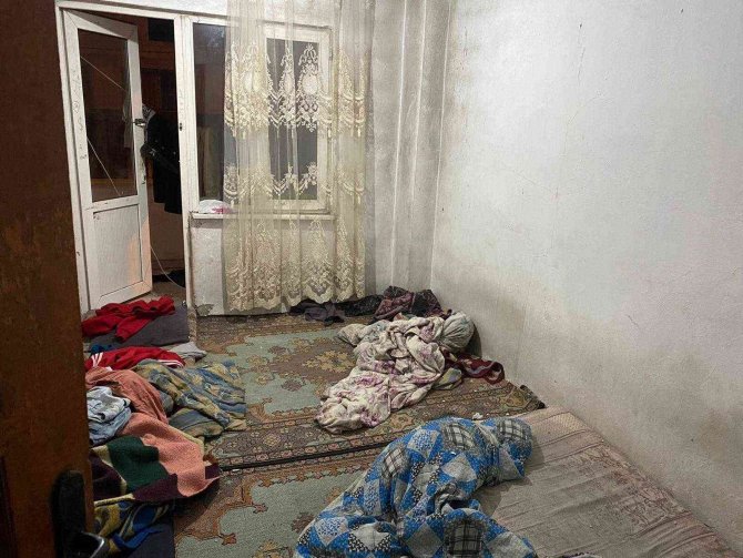 İ̇stanbul’da Kaçak Göçmenlere Operasyon: 528 Sığınmacı Yakalandı