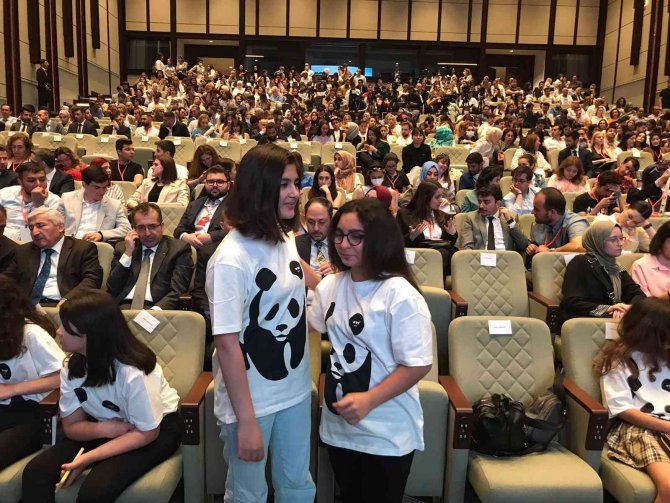 İ̇zmir’deki Çevre Dostu Okula Büyük Ödül