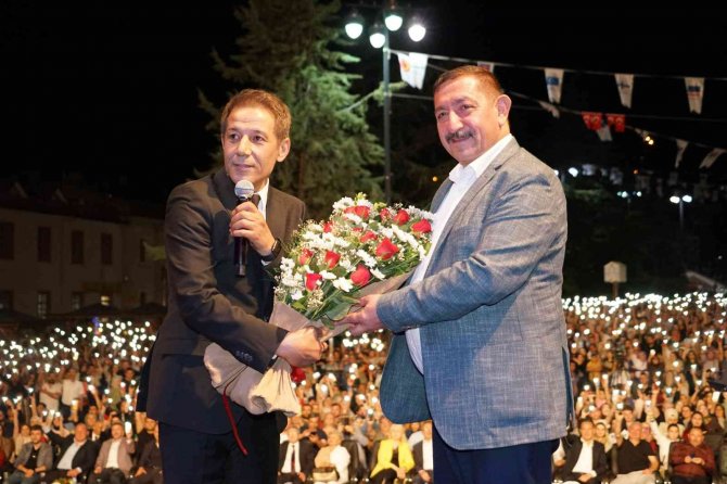 Kastamonu’da Mustafa Yıldızdoğan Rüzgarı Esti