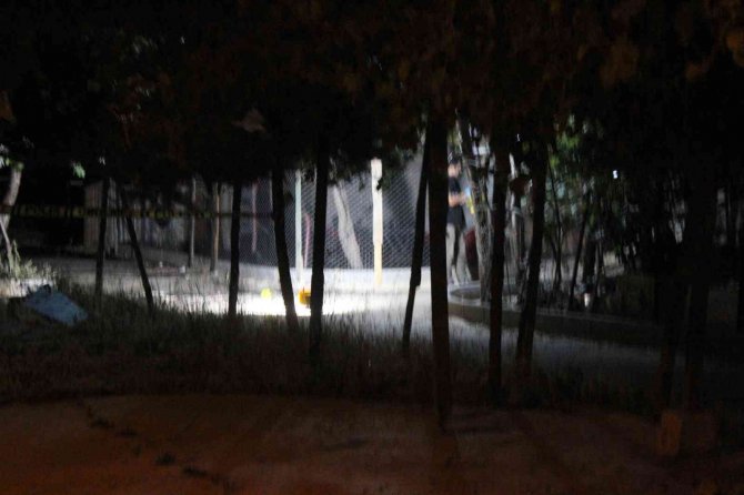 Kilis’te Komşular Arasında Silah Ve Bıçaklı Kavga: 2 Yaralı