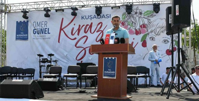 Kiraz Şenliği Coşkuyla Kutlandı