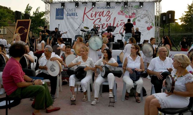 Kiraz Şenliği Coşkuyla Kutlandı