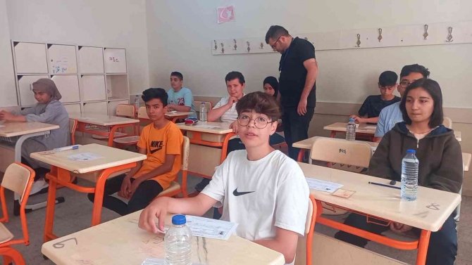 Kırıkkale’de Maskesiz Lgs Heyecanı