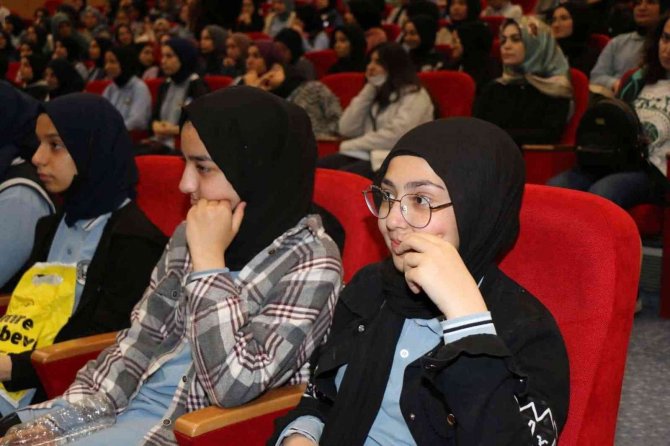 Kur’an-ı Kerim Üzerine Hasbihal Ettiler