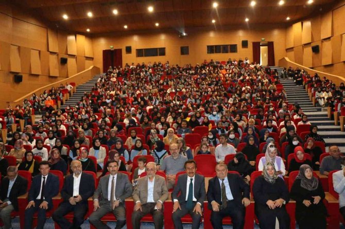 Kur’an-ı Kerim Üzerine Hasbihal Ettiler