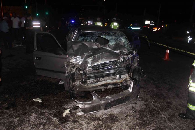 Manisa’da Otomobillerin Çarpıştığı Kazada Ölü Sayısı 2’ye Yükseldi