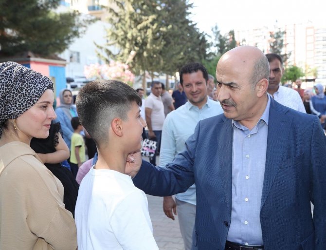 Vali Demirtaş, Lgs’ye Giren Öğrencilere Başarılar Diledi