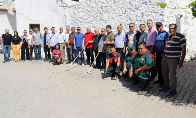 Çevre Gününde 30 Ton Kireç Dağıtıldı