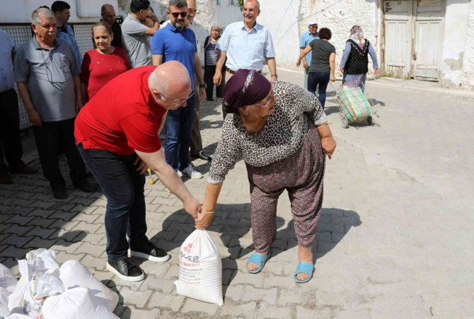 Çevre Gününde 30 Ton Kireç Dağıtıldı
