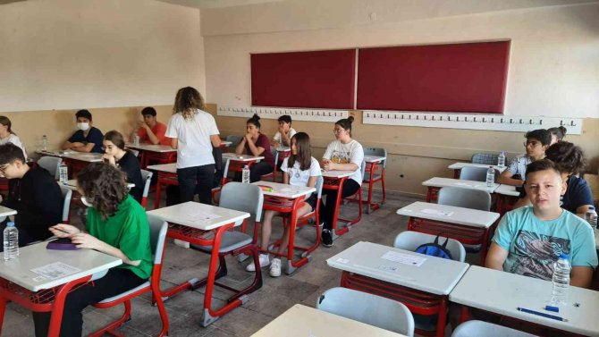 Yaklaşık 1 Milyon 200 Bin Öğrencinin Ter Dökeceği Lgs Başladı