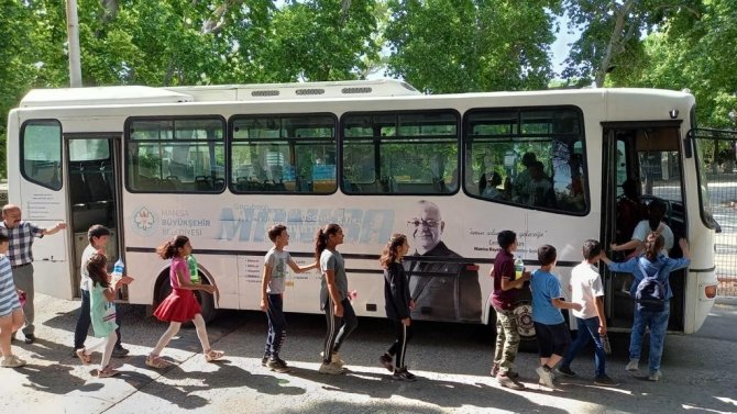 Çocukların Sinema Keyfine Büyükşehirden Ulaşım Desteği