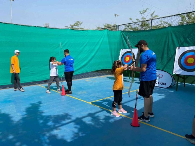 Maltepe’de Olimpiyat Rüzgarı Esti, Yüzlerce Çocuk Doyasıya Eğlendi