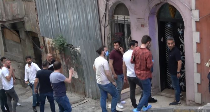 Beyoğlu’nda Cinayet: 65 Yaşındaki Kadın Eli Ayağı Bağlanmış Şekilde Ölü Bulundu