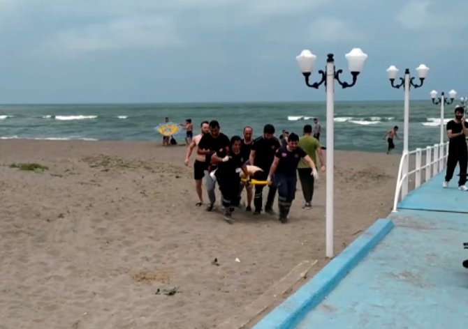 Tatile Gelen Genç Boğulma Tehlikesi Geçirdi