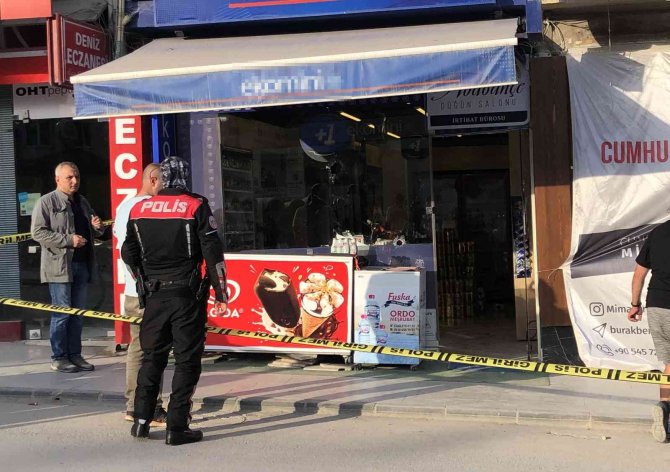 Marketi Pompalı Tüfekle Kurşunladı, O Anlar Kameraya Yansıdı
