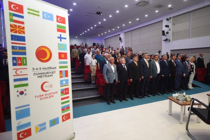 Türk Dünyasının Dünü, Bugünü Ve Yarını Konuşuldu