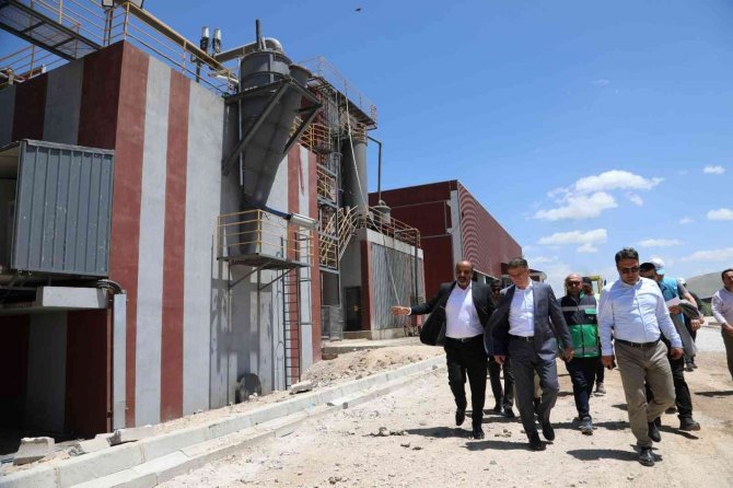 Vali Dr. Ozan Balcı, Katı Atık Entegre Bertaraf Tesisini Ziyaret Etti